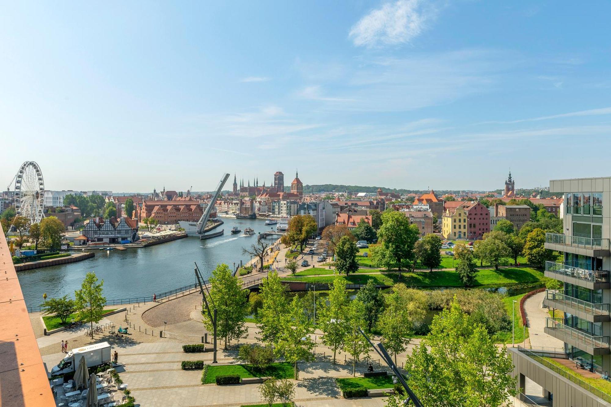 Blue Mandarin Riverside Gdansk Exterior photo