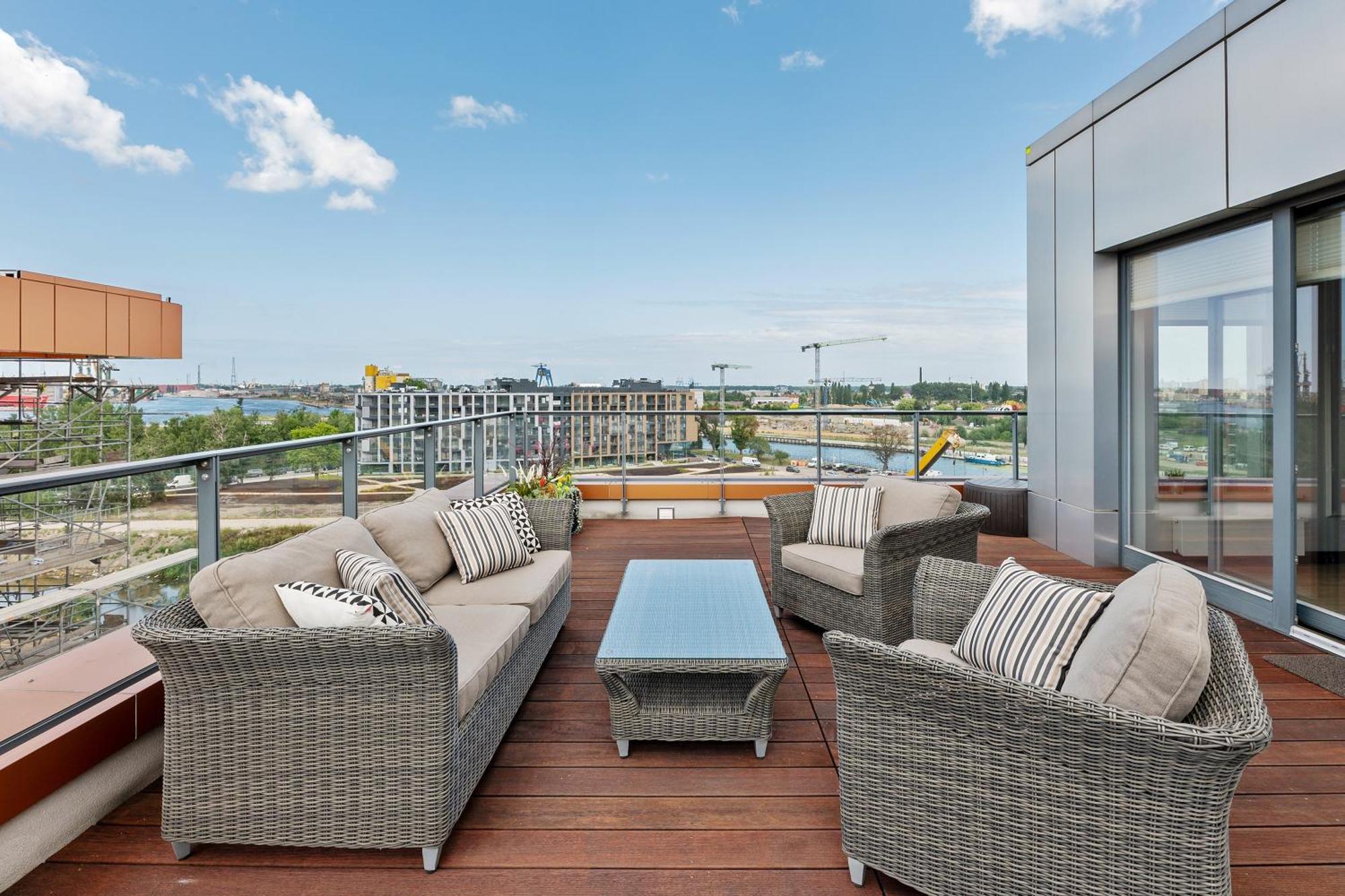Blue Mandarin Riverside Gdansk Exterior photo